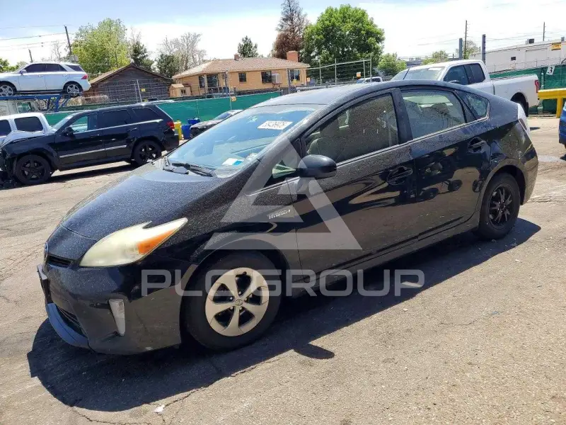 2012 Toyota PRIUS фото