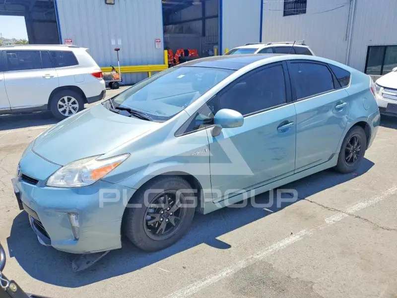 2012 Toyota PRIUS фото