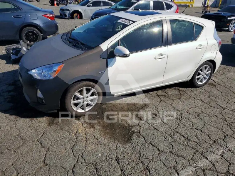 2012 Toyota PRIUS фото