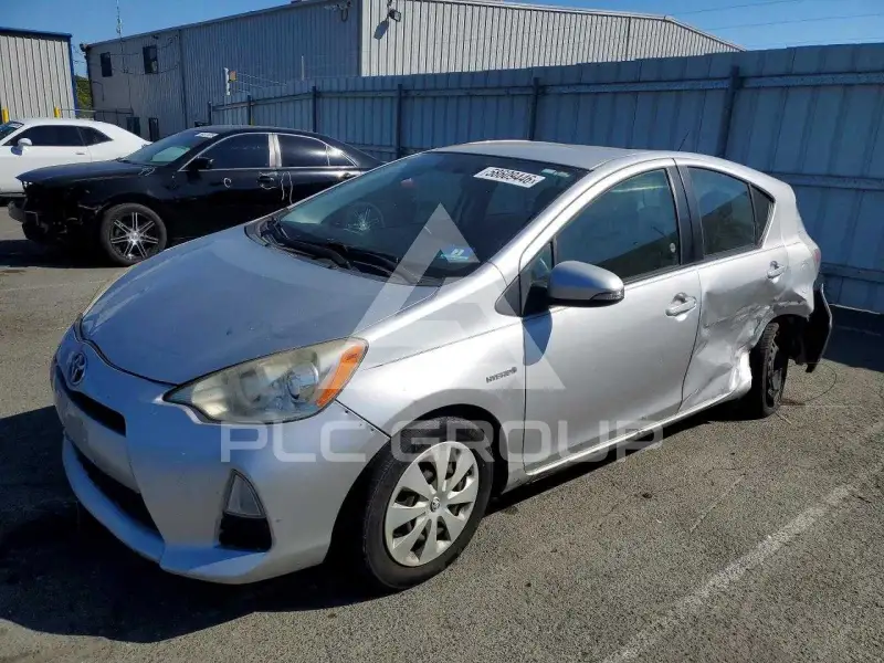 2012 Toyota PRIUS фото