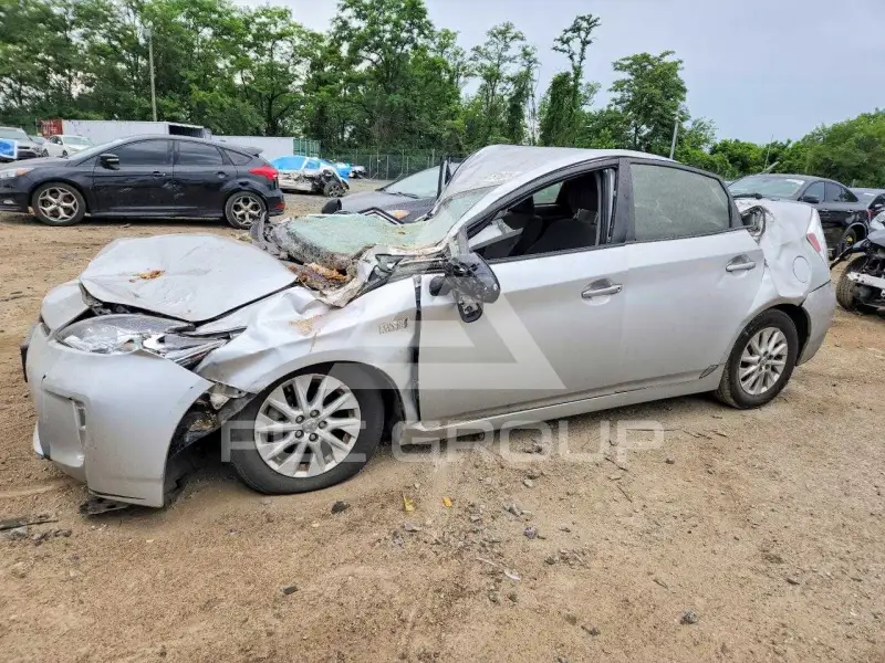 2012 Toyota PRIUS фото