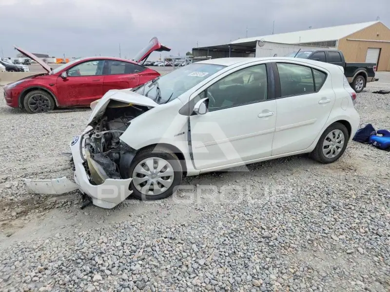 2012 Toyota PRIUS фото