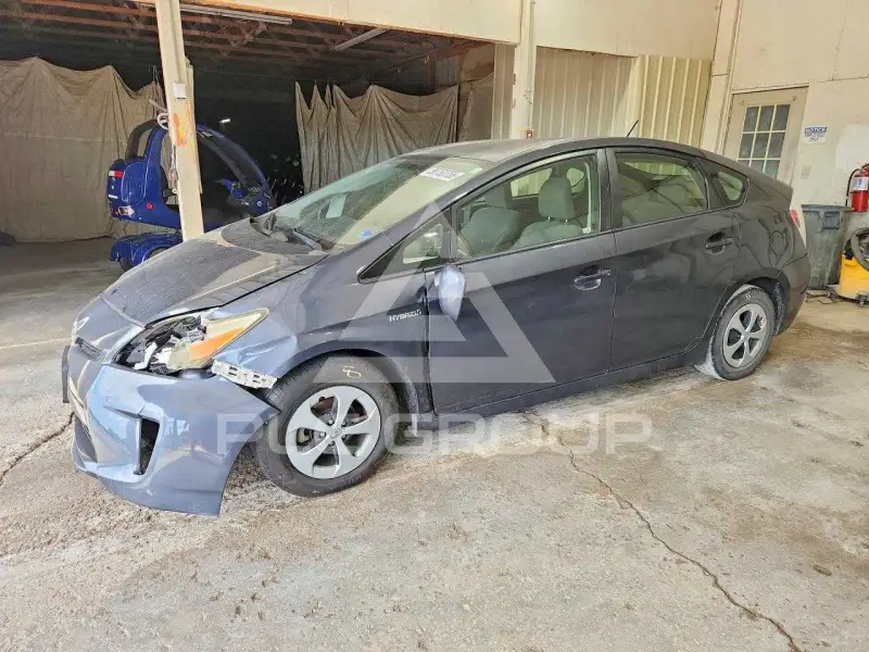 2012 Toyota PRIUS фото
