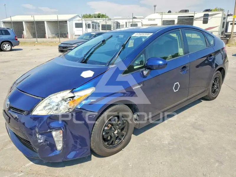 2012 Toyota PRIUS фото