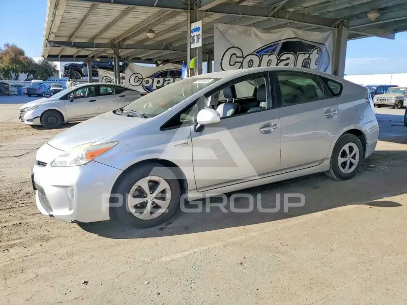 2012 Toyota PRIUS фото