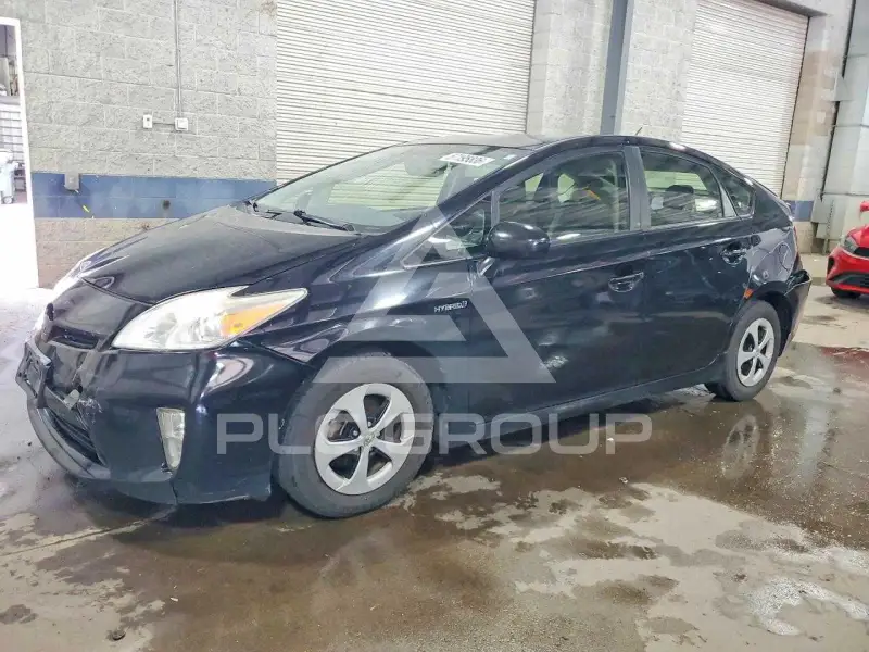 2012 Toyota PRIUS фото