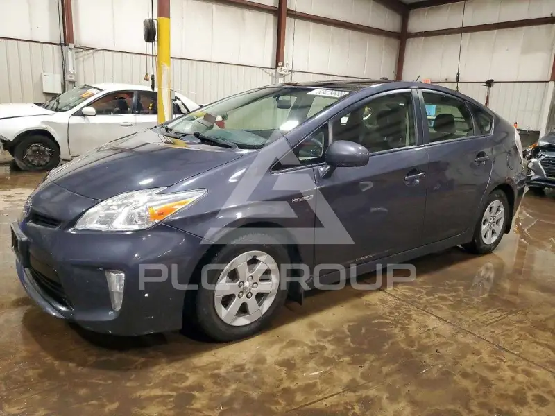 2012 Toyota PRIUS фото