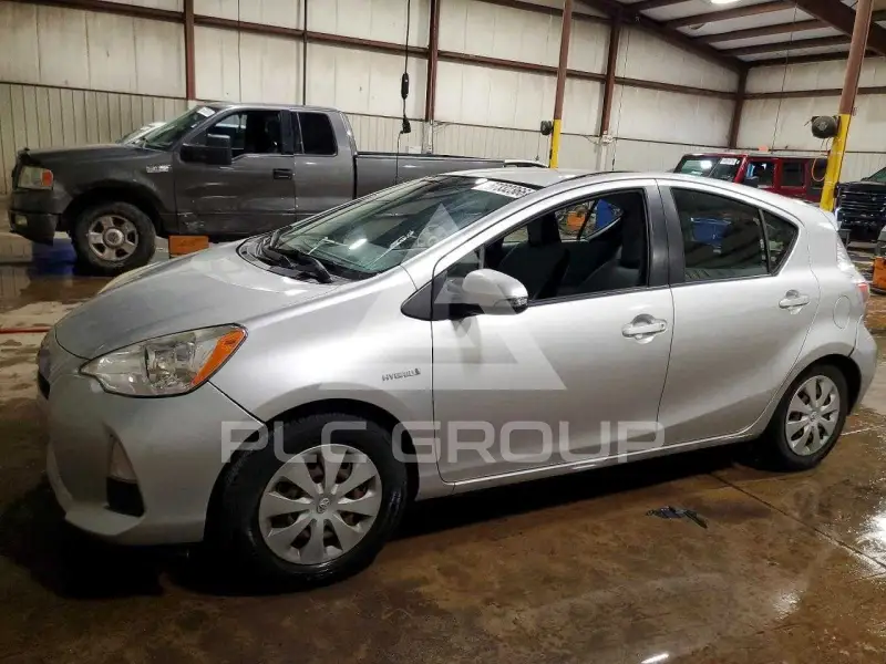 2012 Toyota PRIUS фото