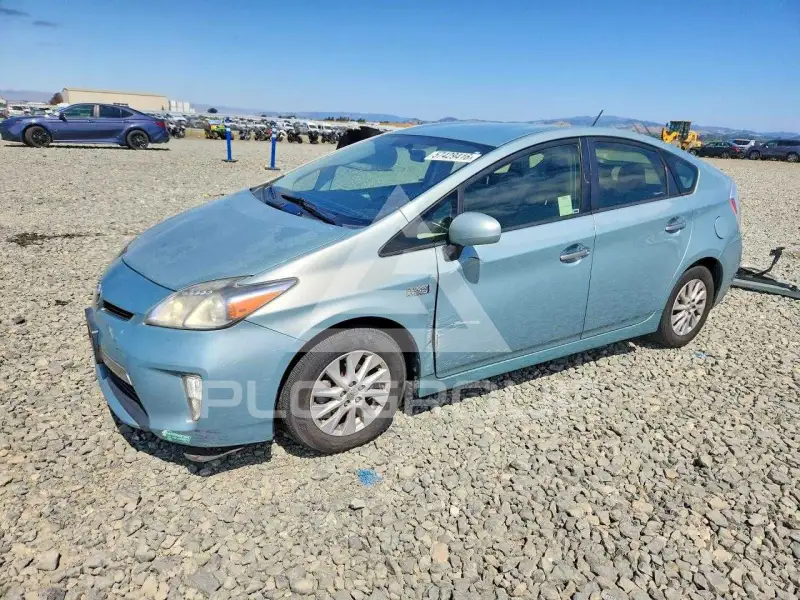 2012 Toyota PRIUS фото