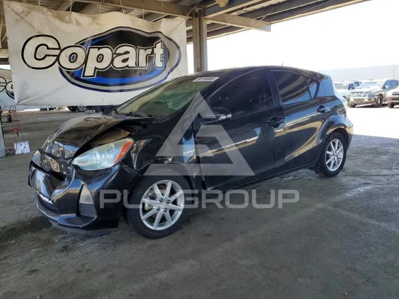 2012 Toyota PRIUS фото