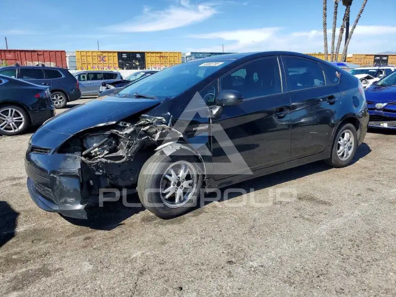 2012 Toyota PRIUS фото