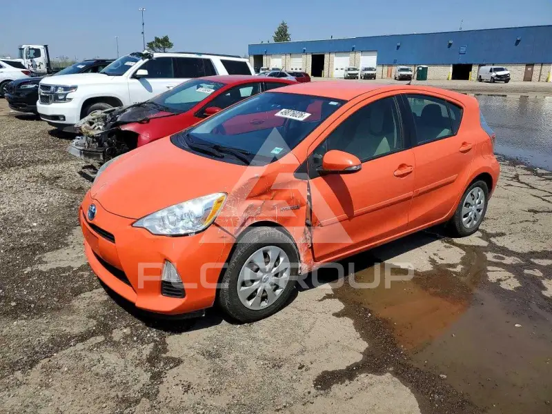 2012 Toyota PRIUS фото