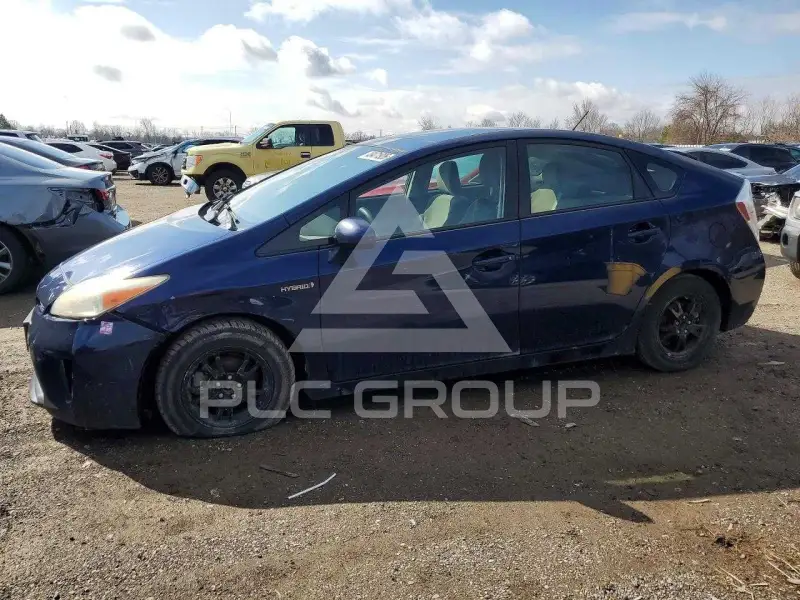2012 Toyota PRIUS фото