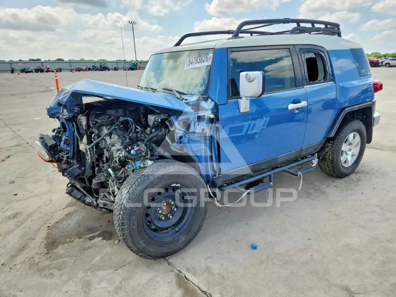 2012 Toyota FJ Cruiser фото