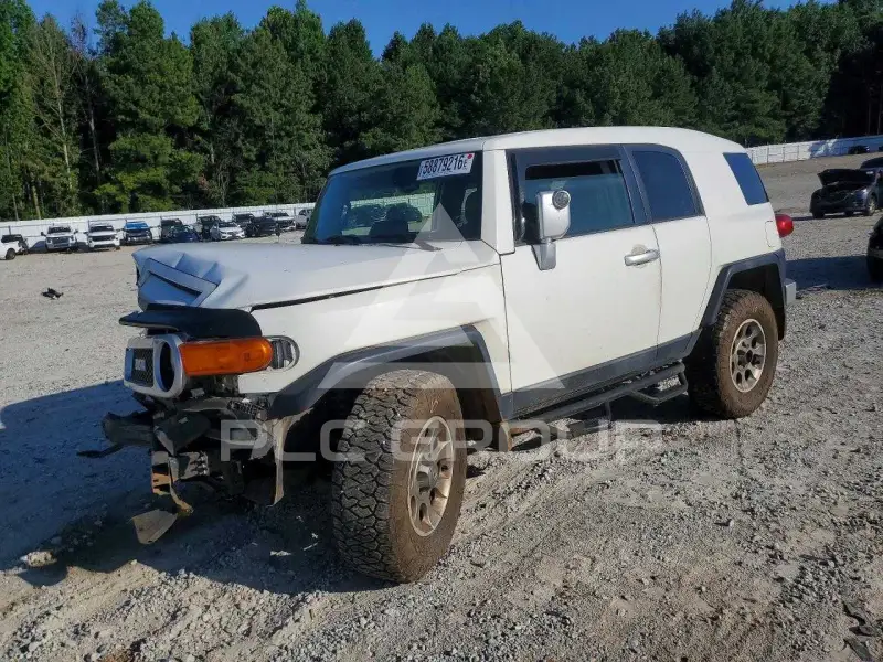2012 Toyota FJ Cruiser фото