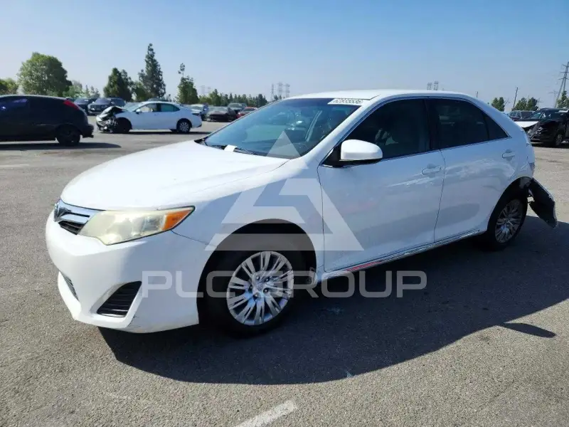 2012 Toyota CAMRY фото