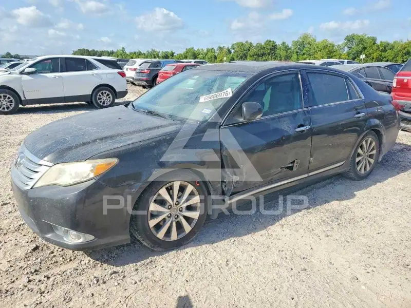 2012 Toyota AVALON photo
