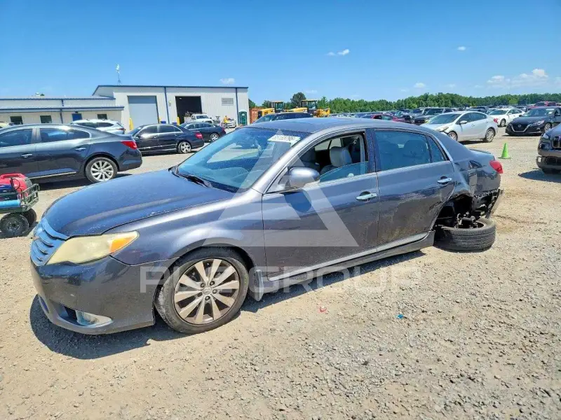 2012 Toyota AVALON photo