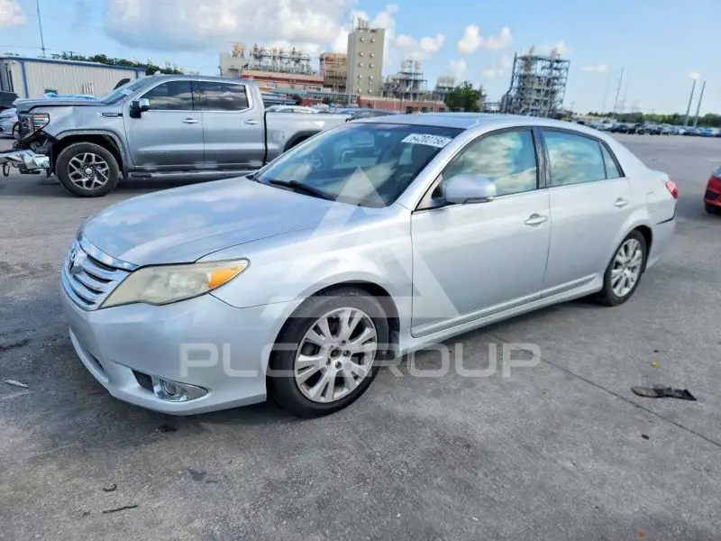 2012 Toyota AVALON фото
