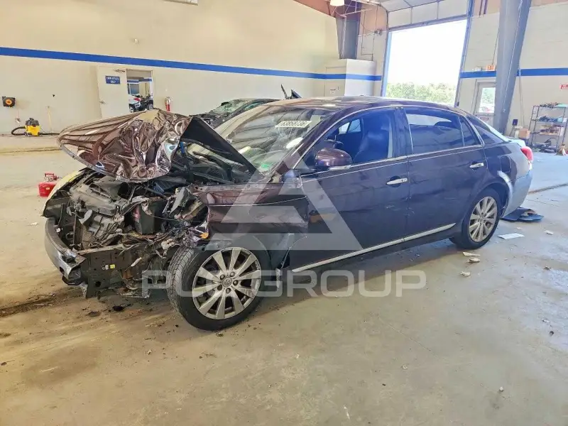 2012 Toyota AVALON фото