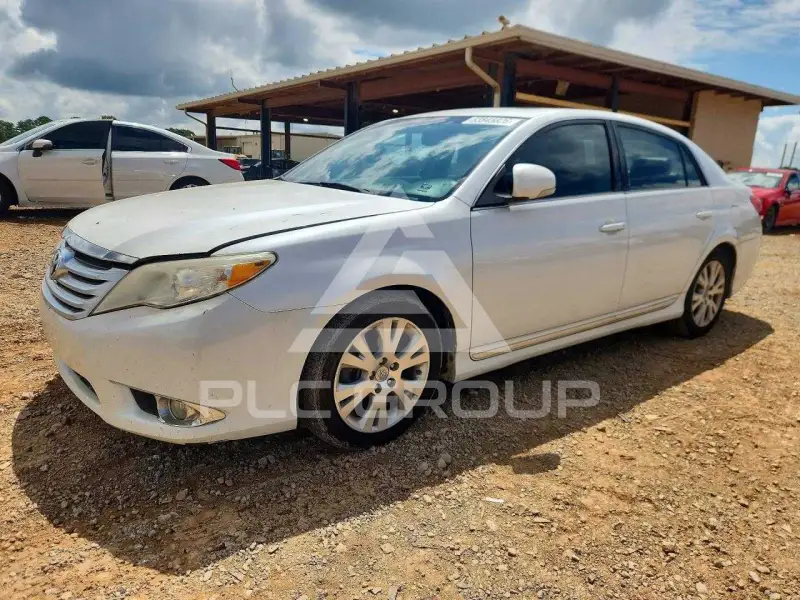 2012 Toyota AVALON photo