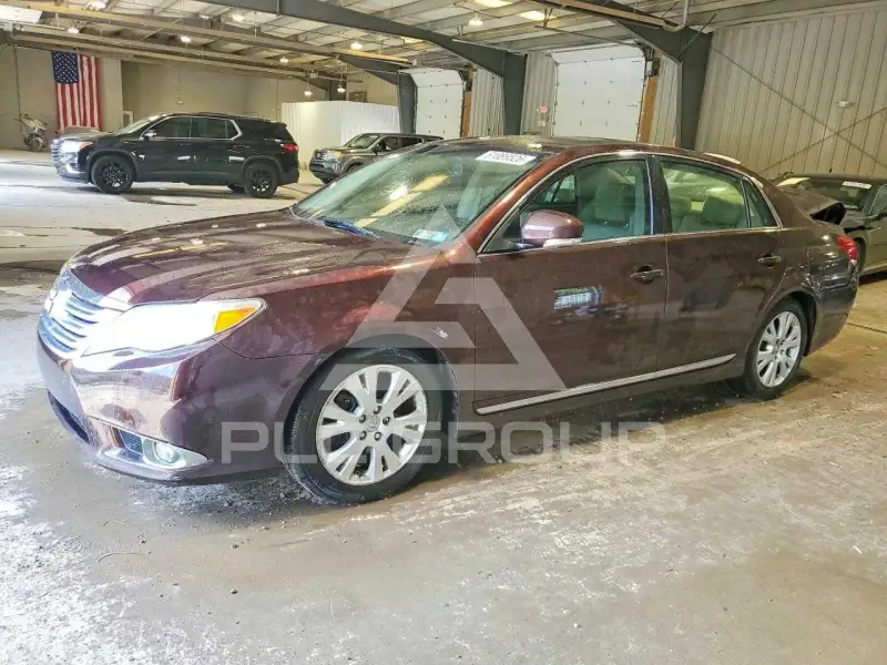 2012 Toyota AVALON фото