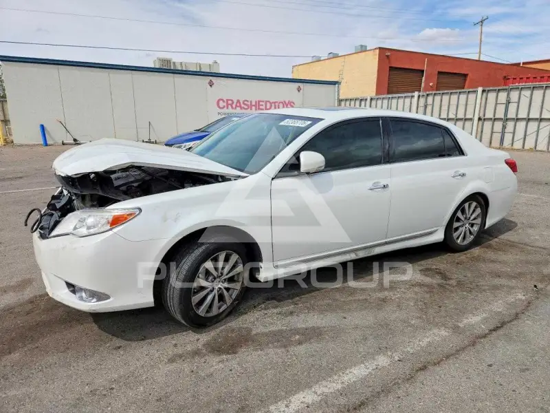 2012 Toyota AVALON фото