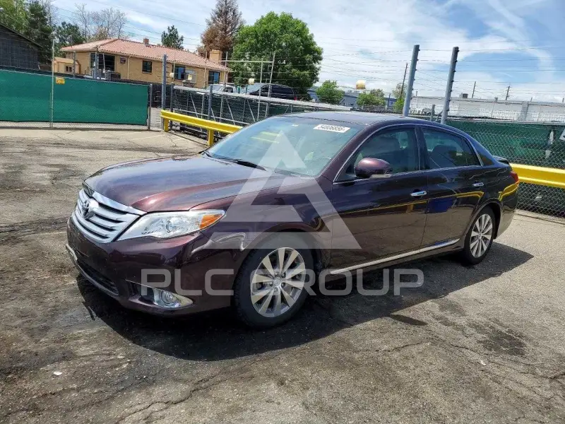 2012 Toyota AVALON фото