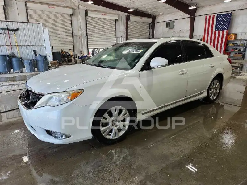 2012 Toyota AVALON фото