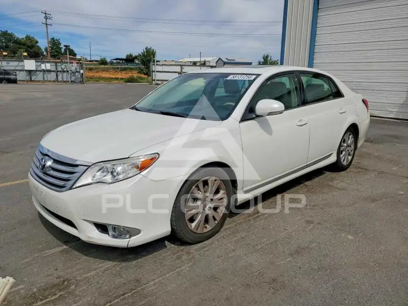 2012 Toyota AVALON фото