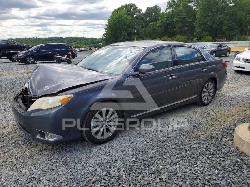2012 Toyota AVALON фото