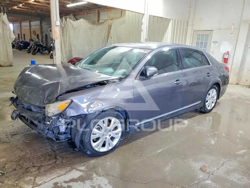 2012 Toyota AVALON фото