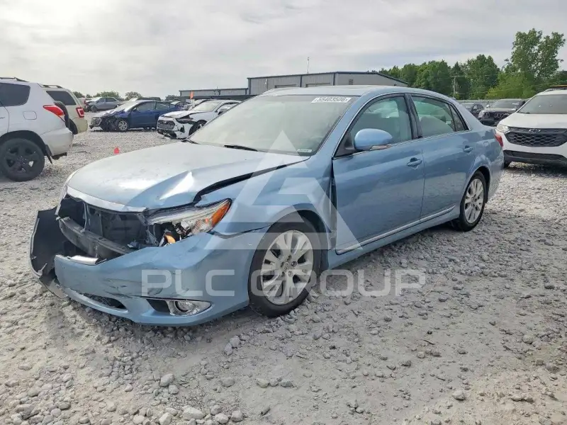 2012 Toyota AVALON фото