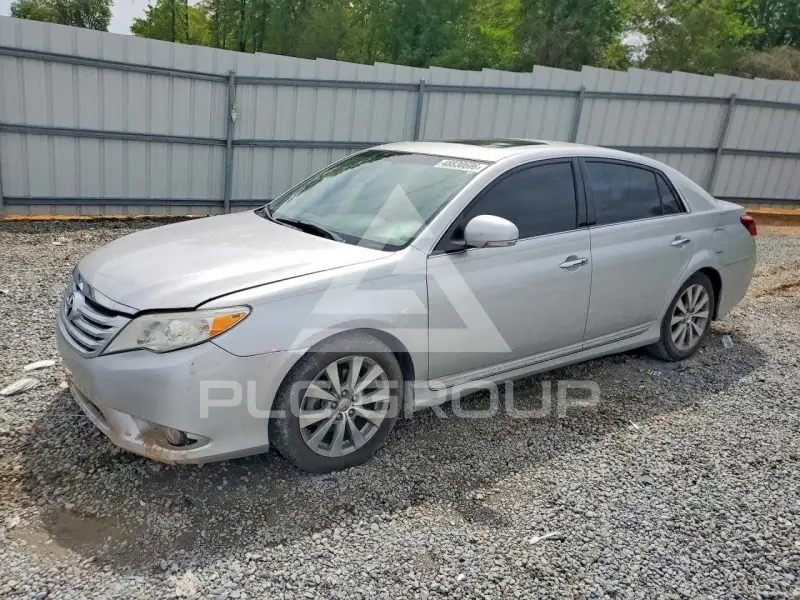 2012 Toyota AVALON фото