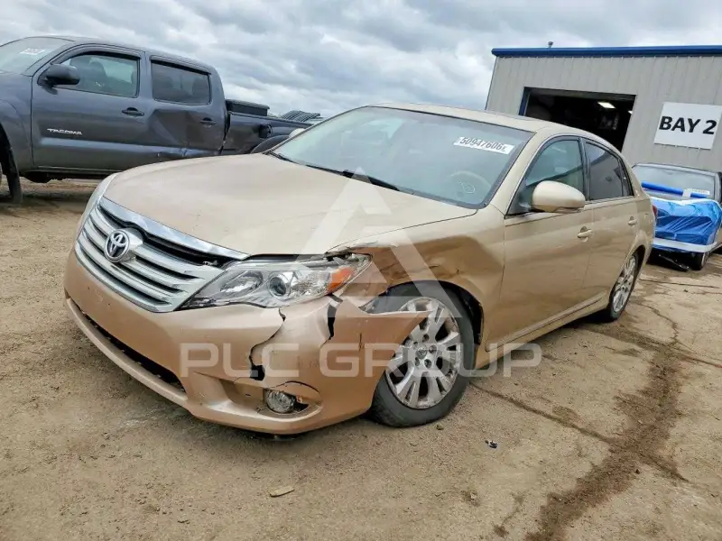 2012 Toyota AVALON фото