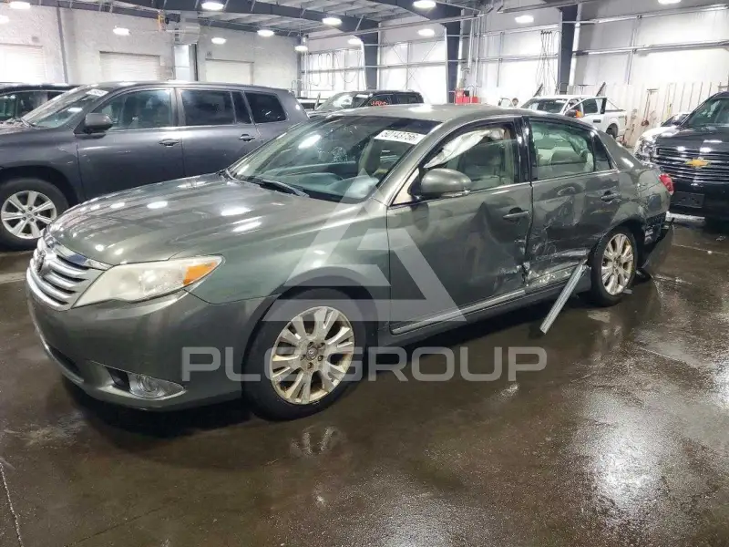 2012 Toyota AVALON фото
