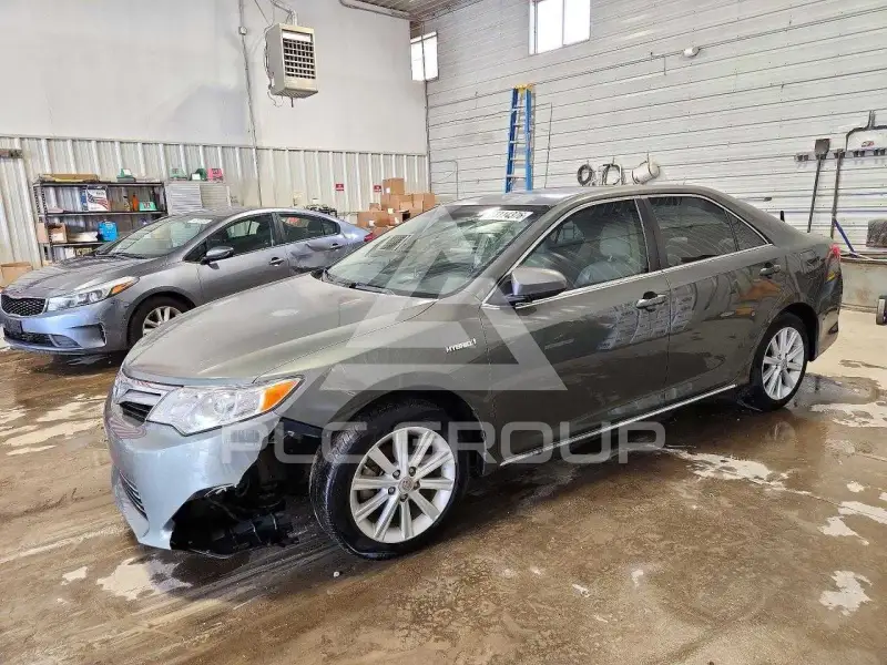 2012 Toyota CAMRY photo