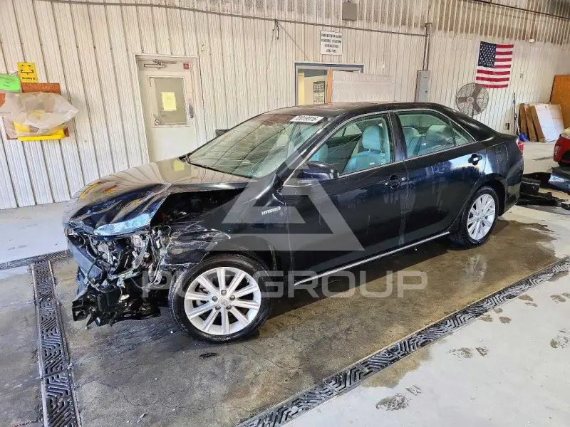 2012 Toyota CAMRY фото
