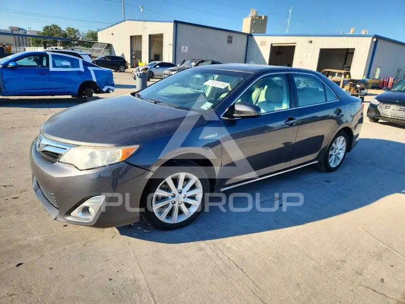 2012 Toyota CAMRY фото