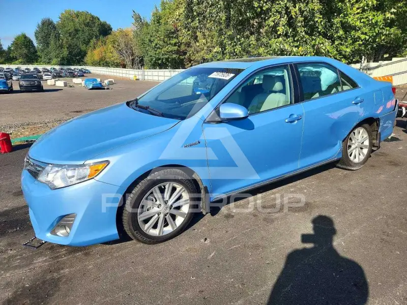 2012 Toyota CAMRY фото