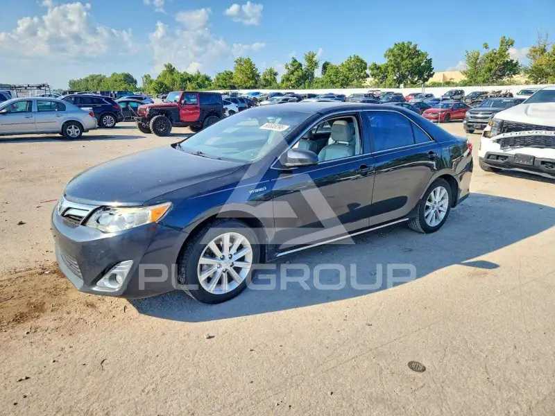 2012 Toyota CAMRY photo