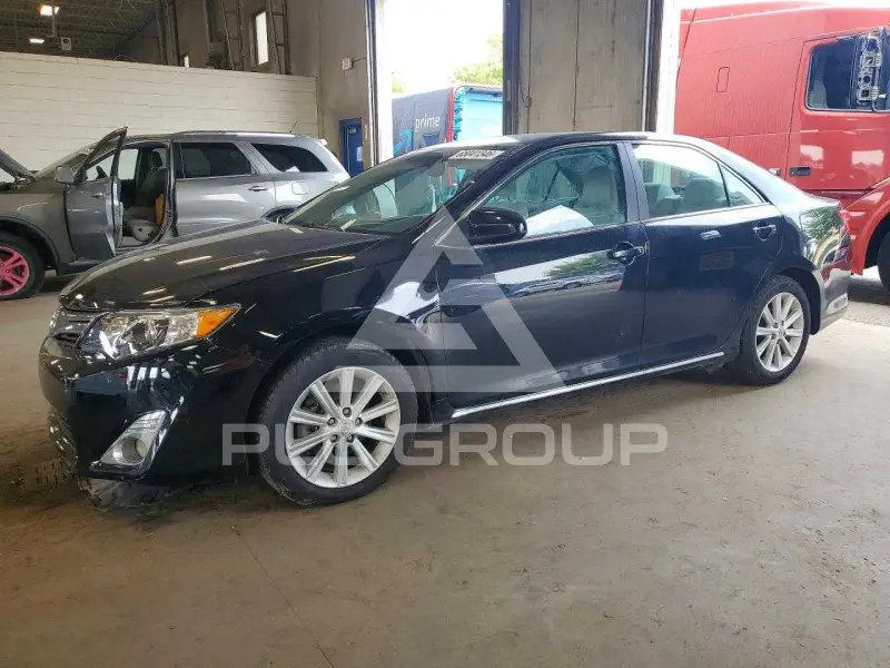 2012 Toyota CAMRY фото