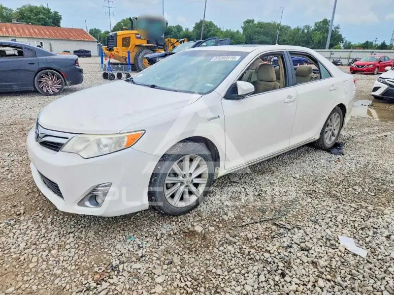 2012 Toyota CAMRY фото