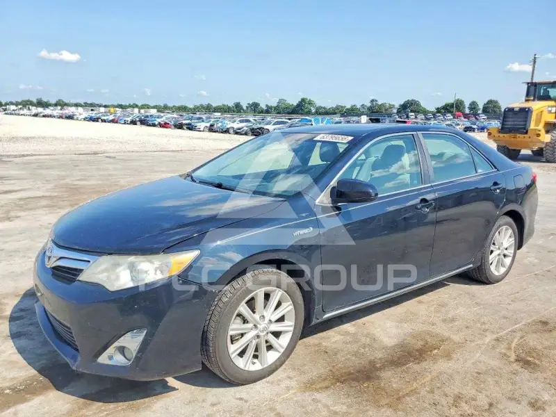 2012 Toyota CAMRY photo