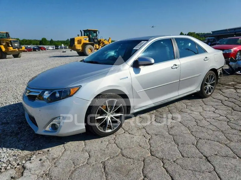 2012 Toyota CAMRY фото