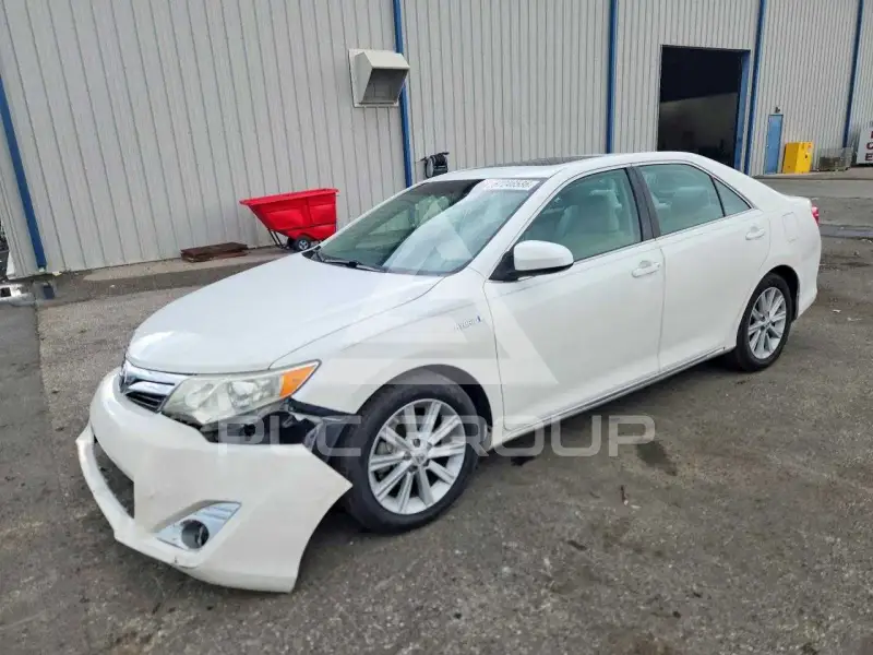 2012 Toyota CAMRY фото