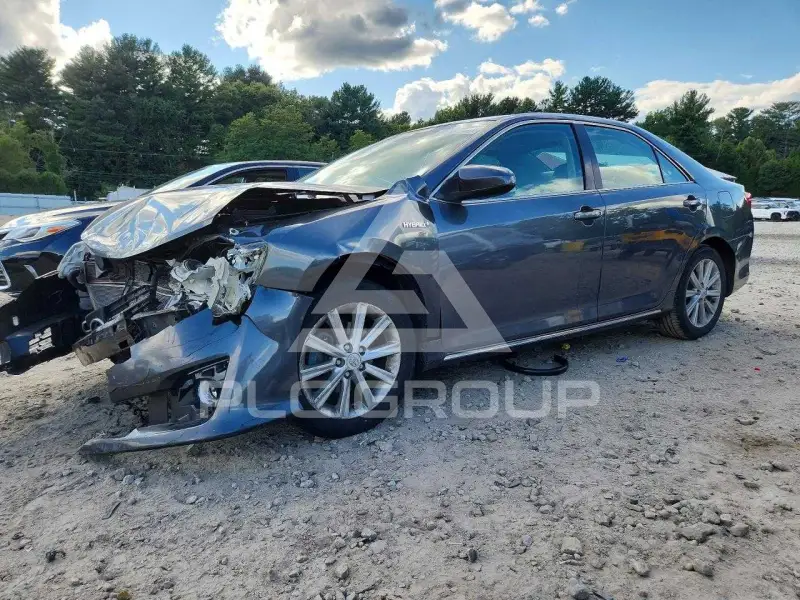 2012 Toyota CAMRY фото