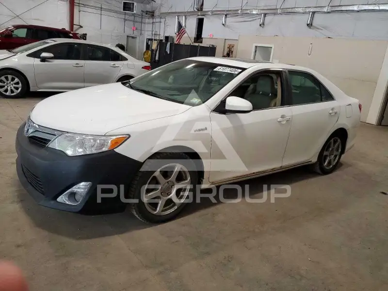 2012 Toyota CAMRY фото