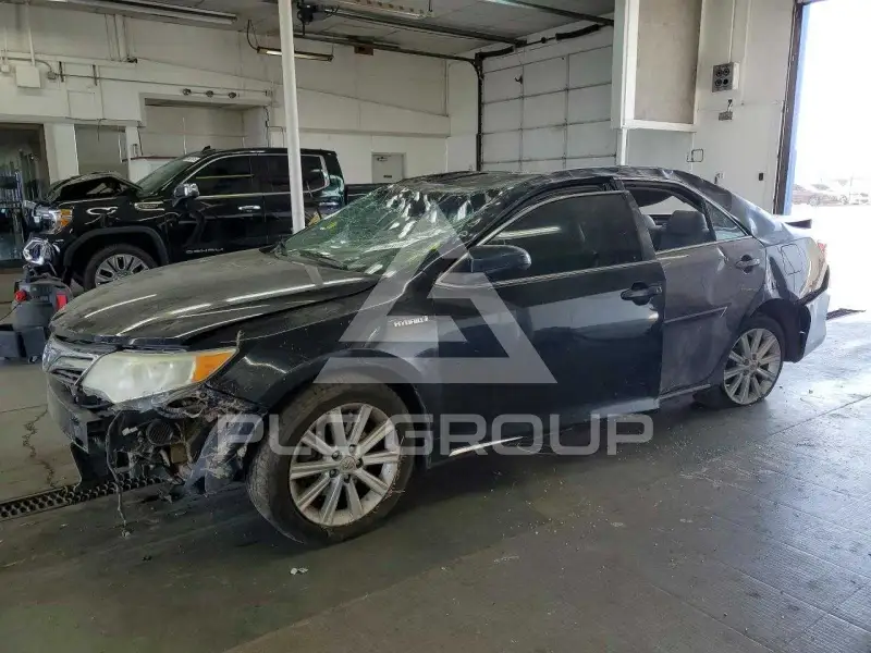 2012 Toyota CAMRY фото
