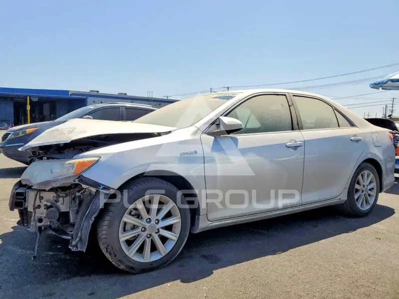 2012 Toyota CAMRY photo